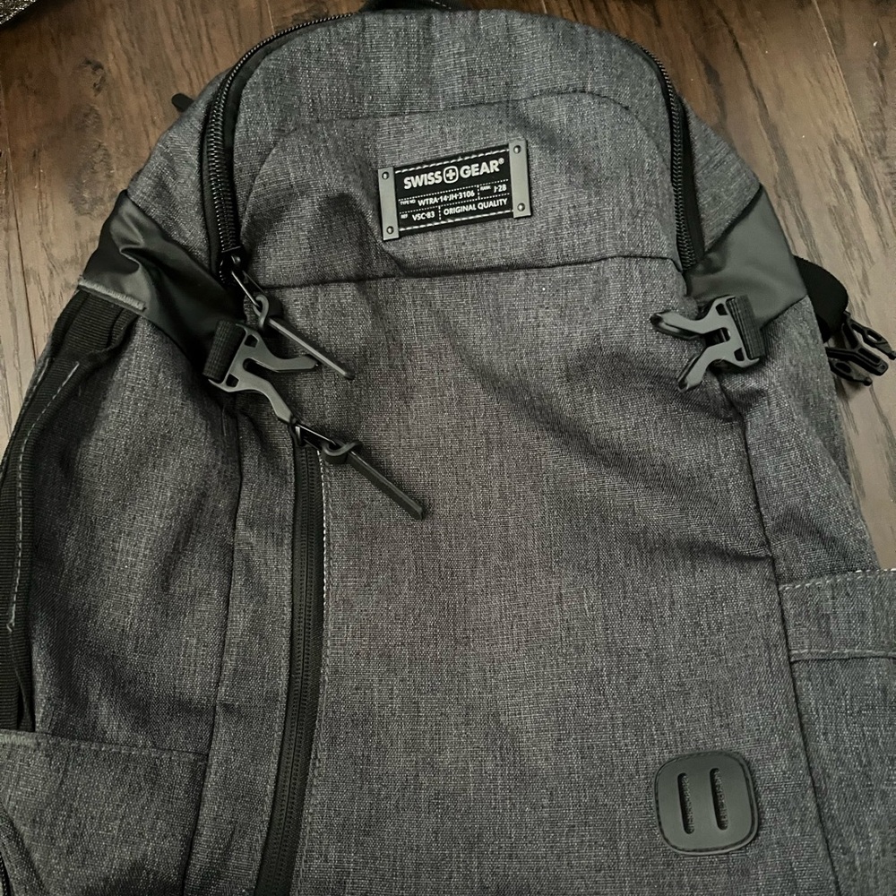 SwissGear Hybrid Travel with laptop compartment